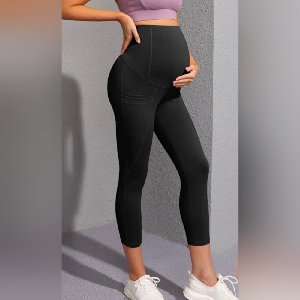 Maacie Maternity Cropped Yoga Pants Cross V-Back Over-The-Belly Capri Pant Sz M